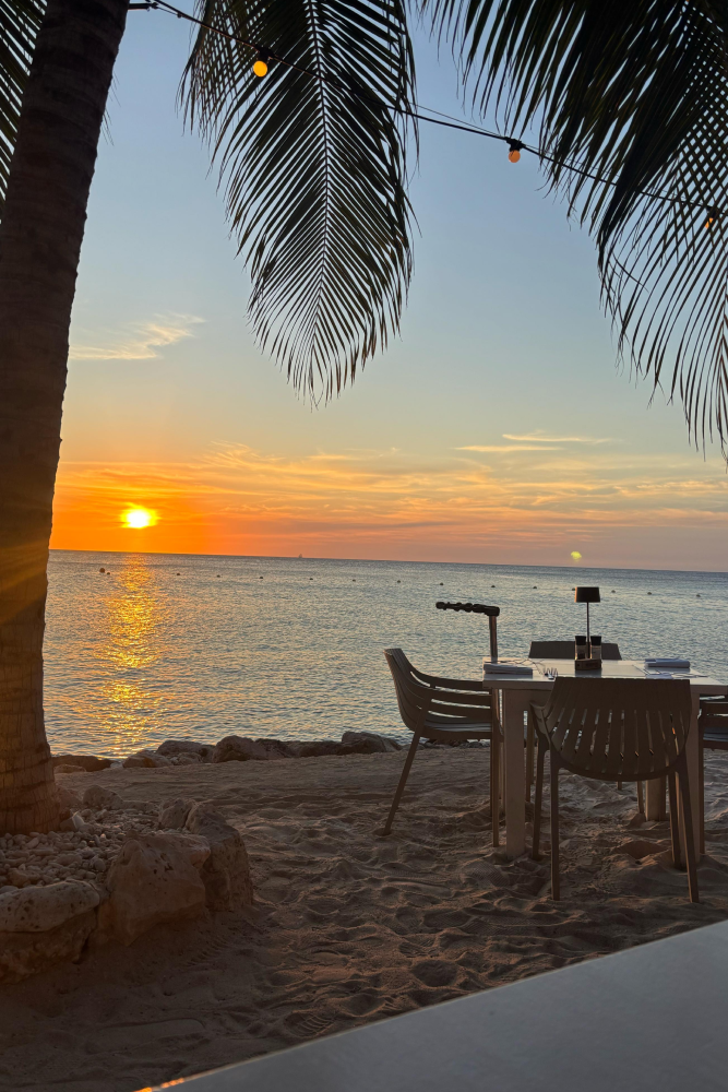 Jantar à beira-mar em Curaçao