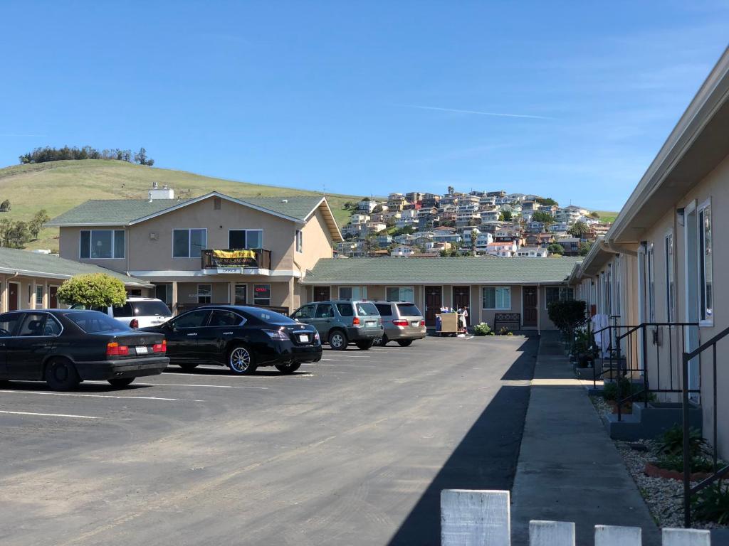 Holland Inn & Suites